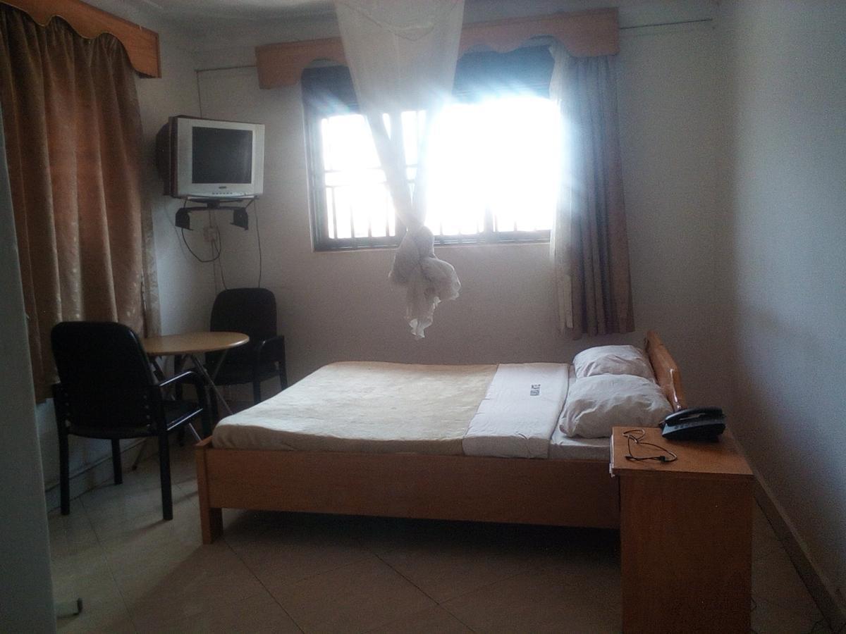 Mamba Hotel Кампала Екстер'єр фото