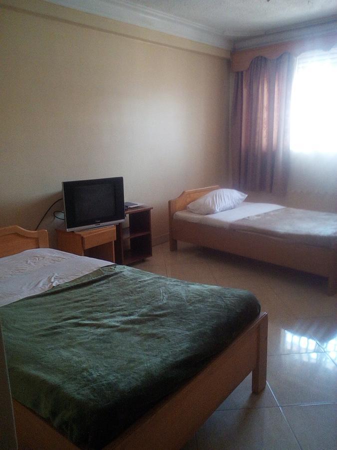 Mamba Hotel Кампала Екстер'єр фото